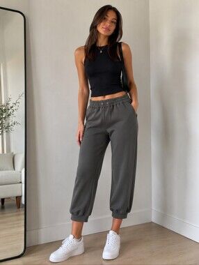 Wilfred Aritzia Olive Pull-On Dress Pants Joggers Cuffed Ankle